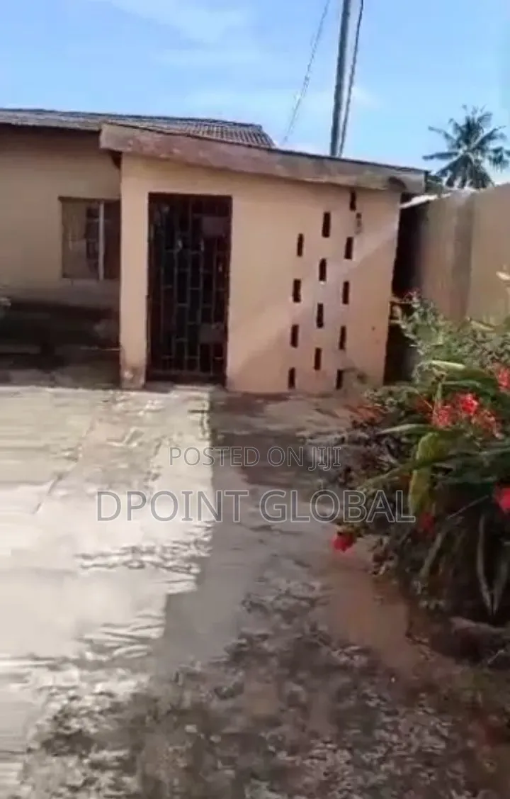 6bdrm Duplex in Not Estate, Egan for sale