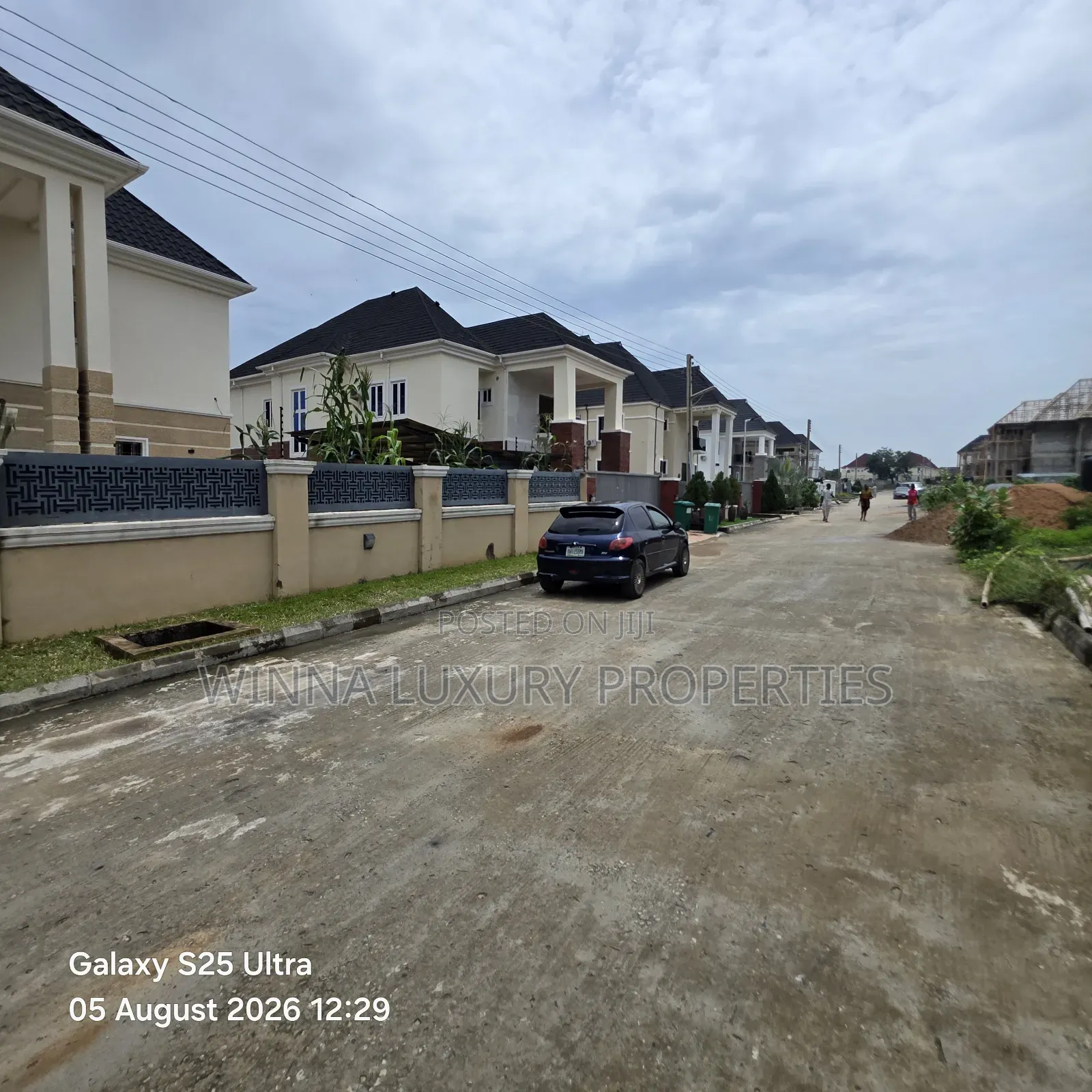 7bdrm Duplex in River Park Estate, Lugbe District for sale