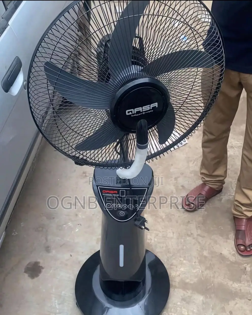 Qasa 18inches Mist Rechargeable Standing Fan