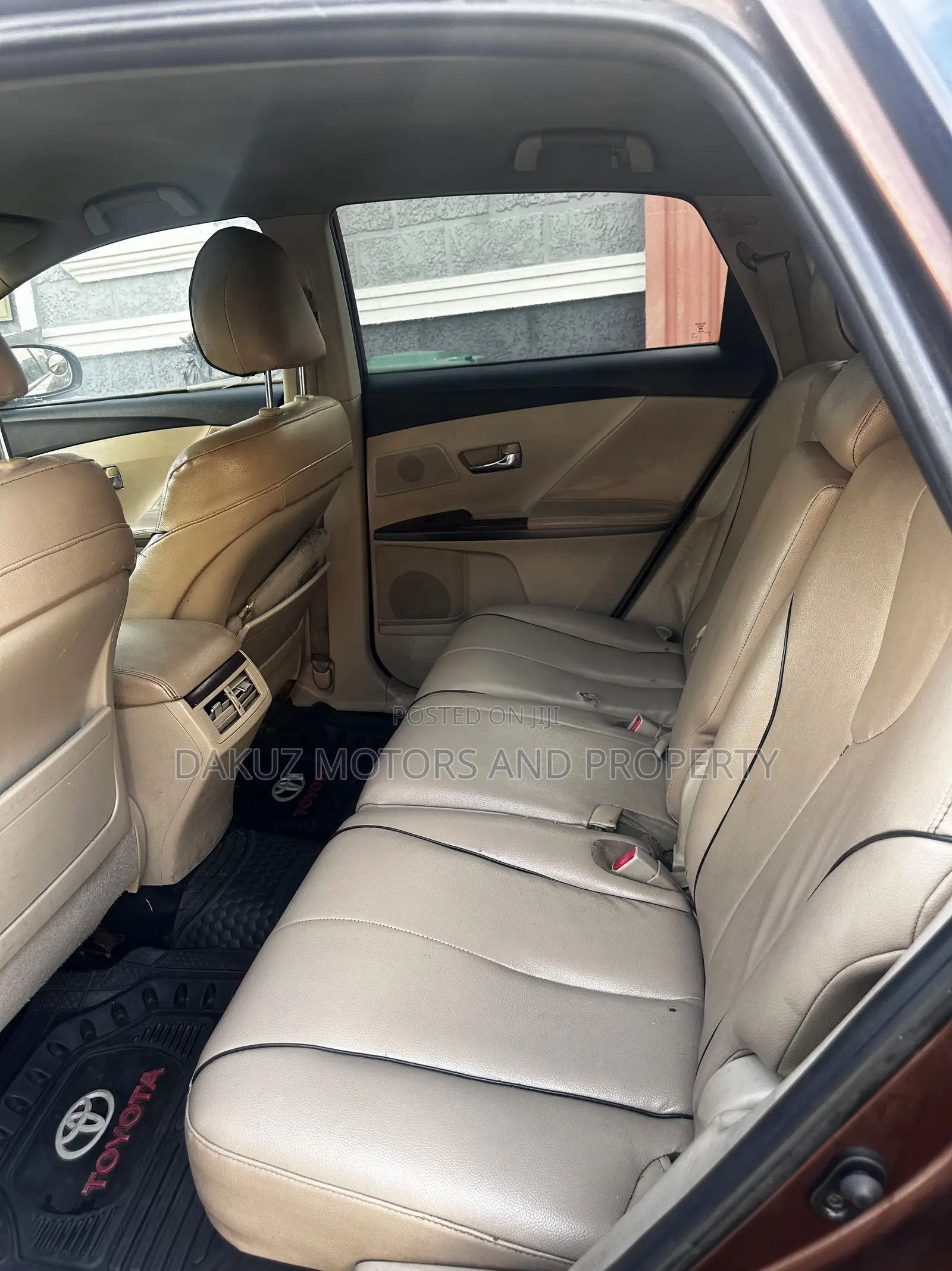 Toyota Venza 2010 Brown