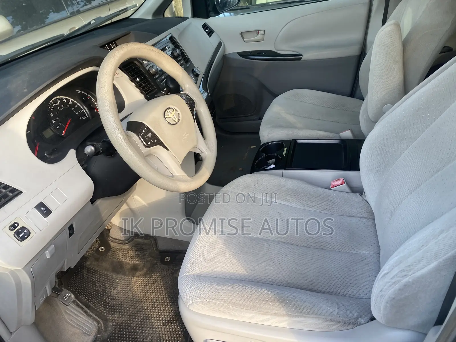 Toyota Sienna 2011 Gray