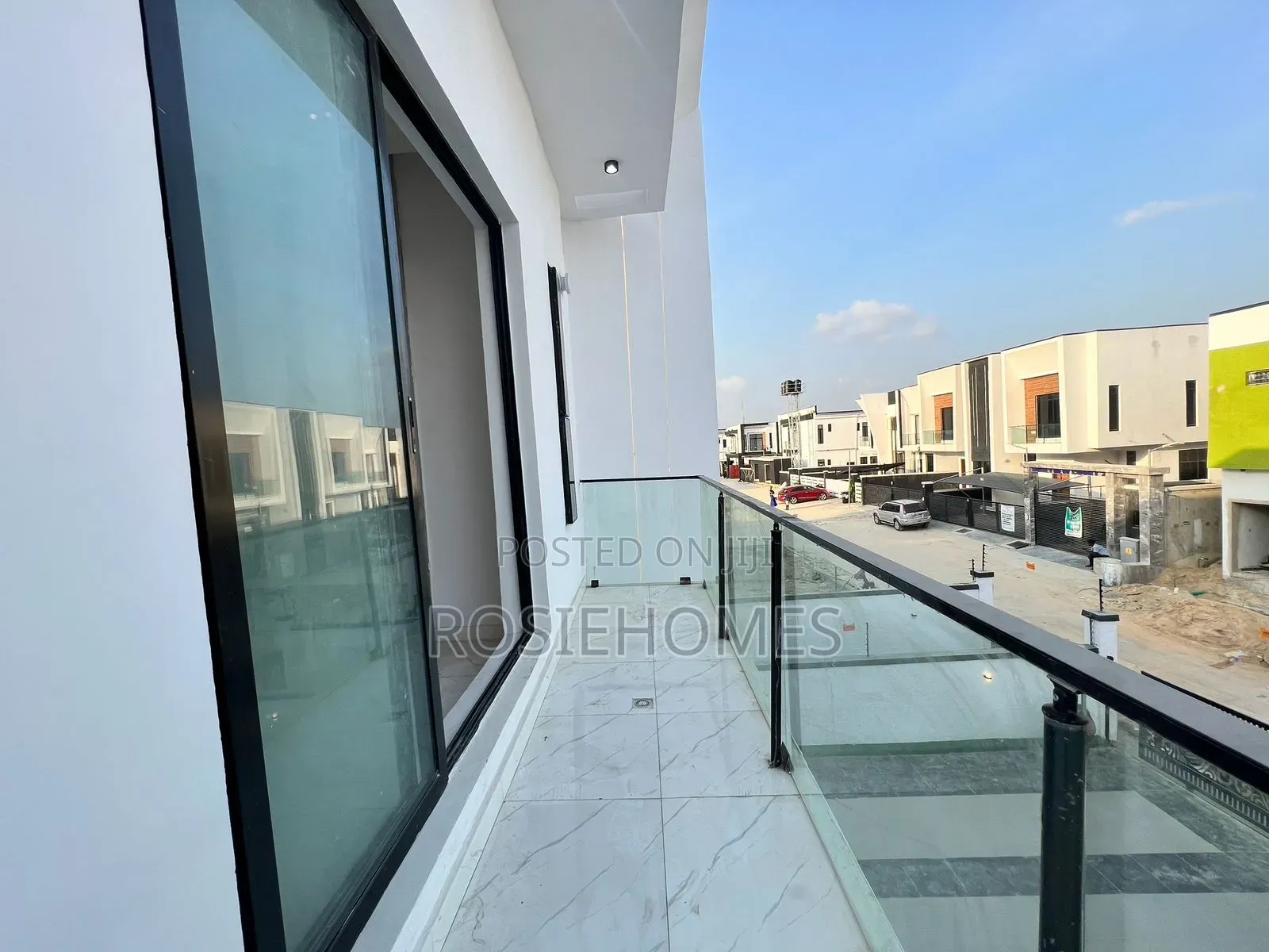 5bdrm Duplex in Ikota Gra for sale