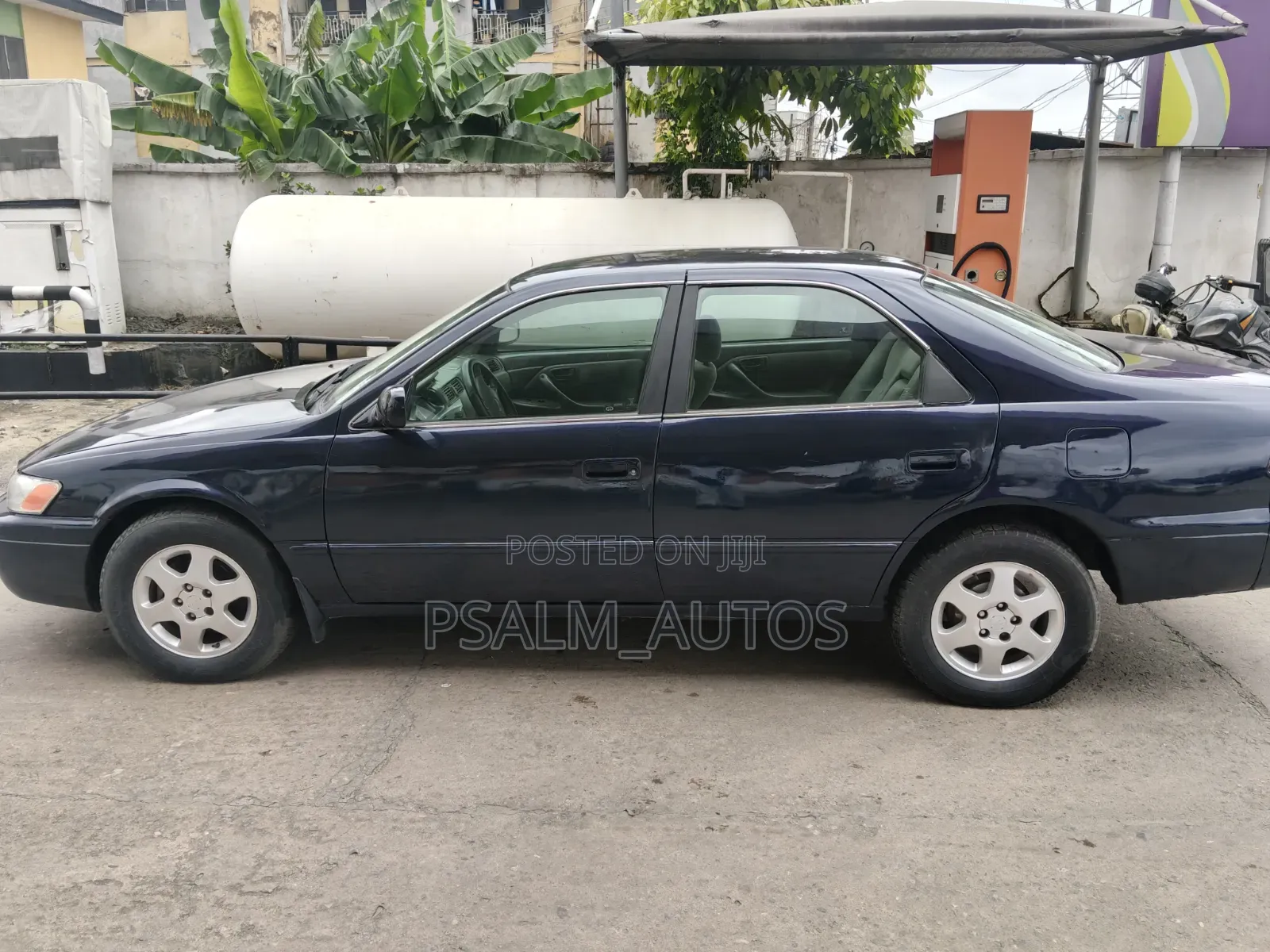 Toyota Camry 2000 Blue