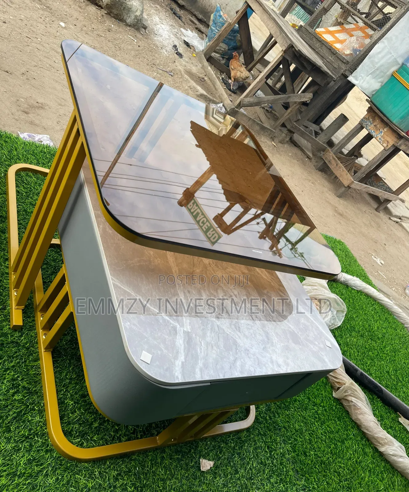 Very Strong Quality Center Table Available