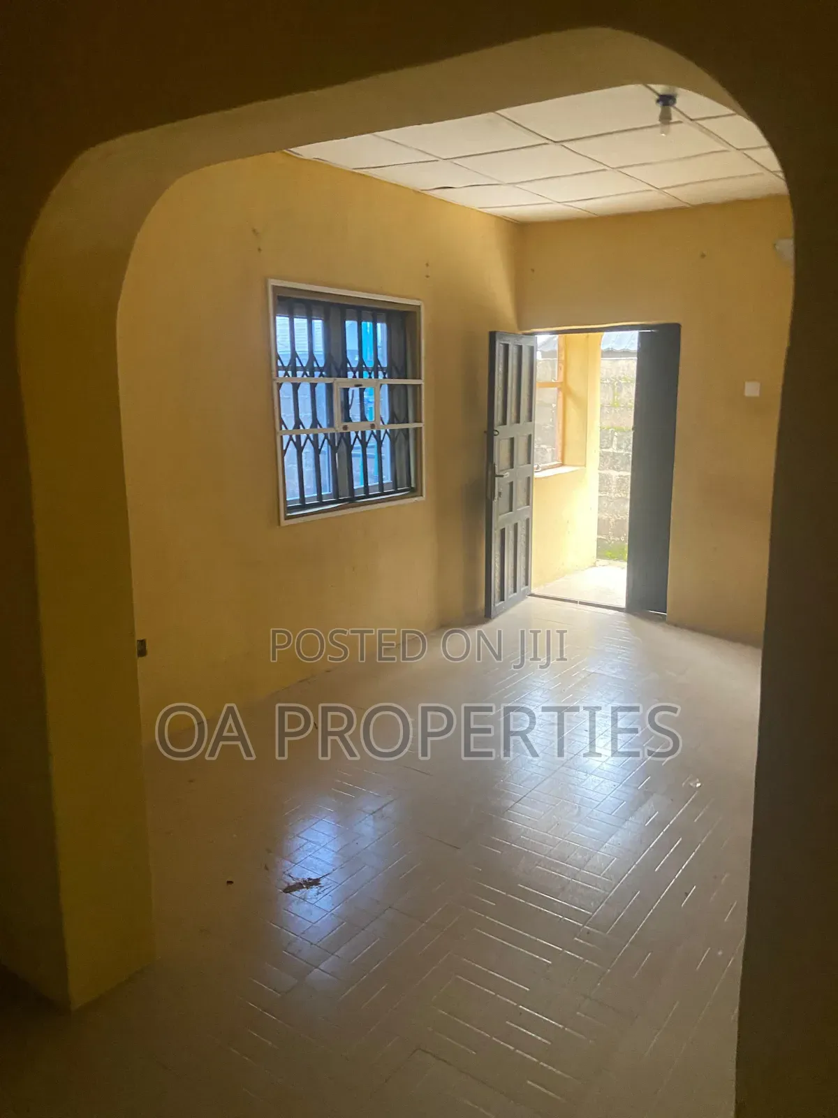 3bdrm Block of Flats in Isokan Estate, Akobo for rent