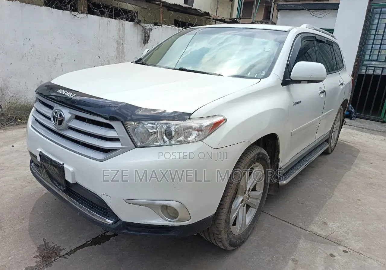 Toyota Highlander Limited 2010 White