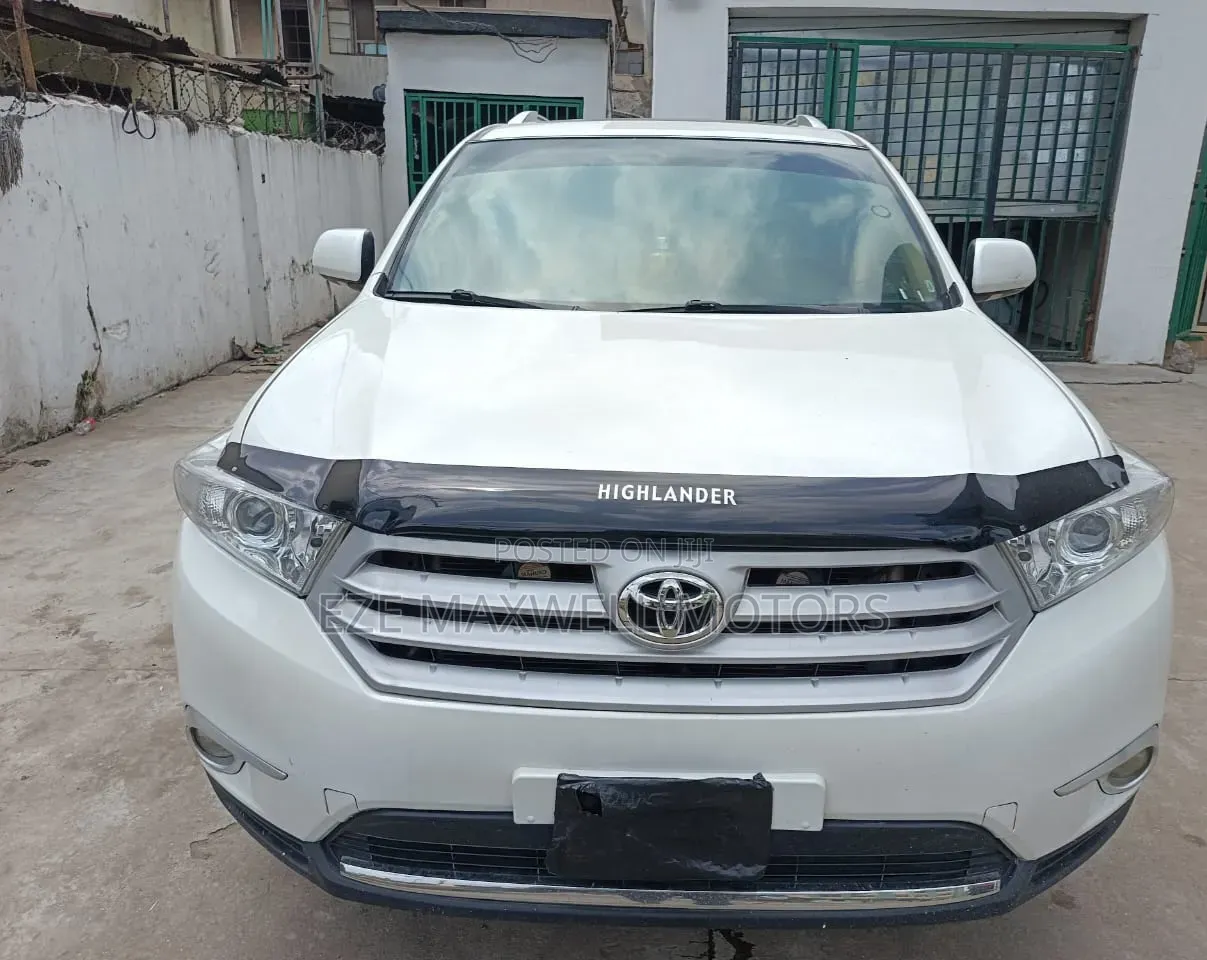 Toyota Highlander Limited 2010 White