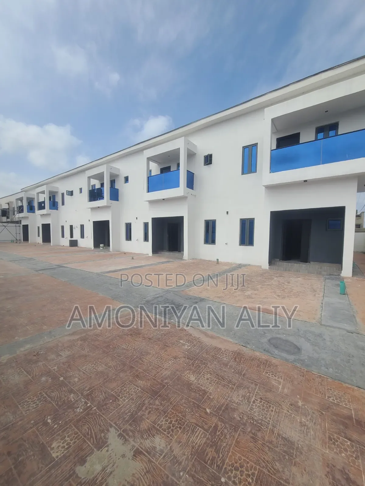 4bdrm Duplex in Atlantic Layout, Off Lekki-Epe Expressway for sale