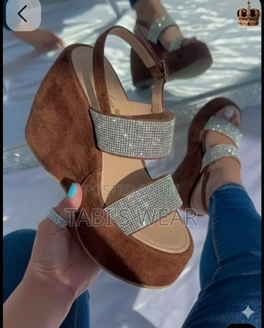 Luxury Heels Wedge Buckle Sandal for Women
