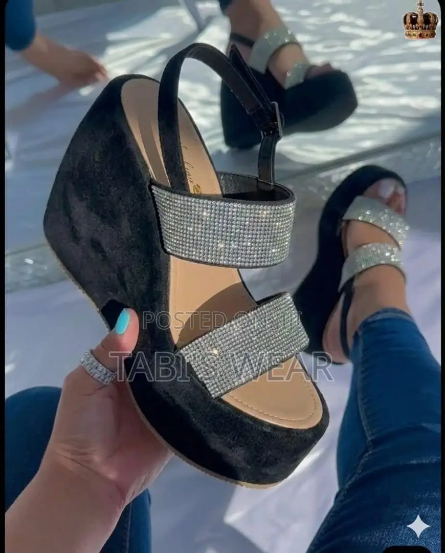Luxury Heels Wedge Buckle Sandal for Women