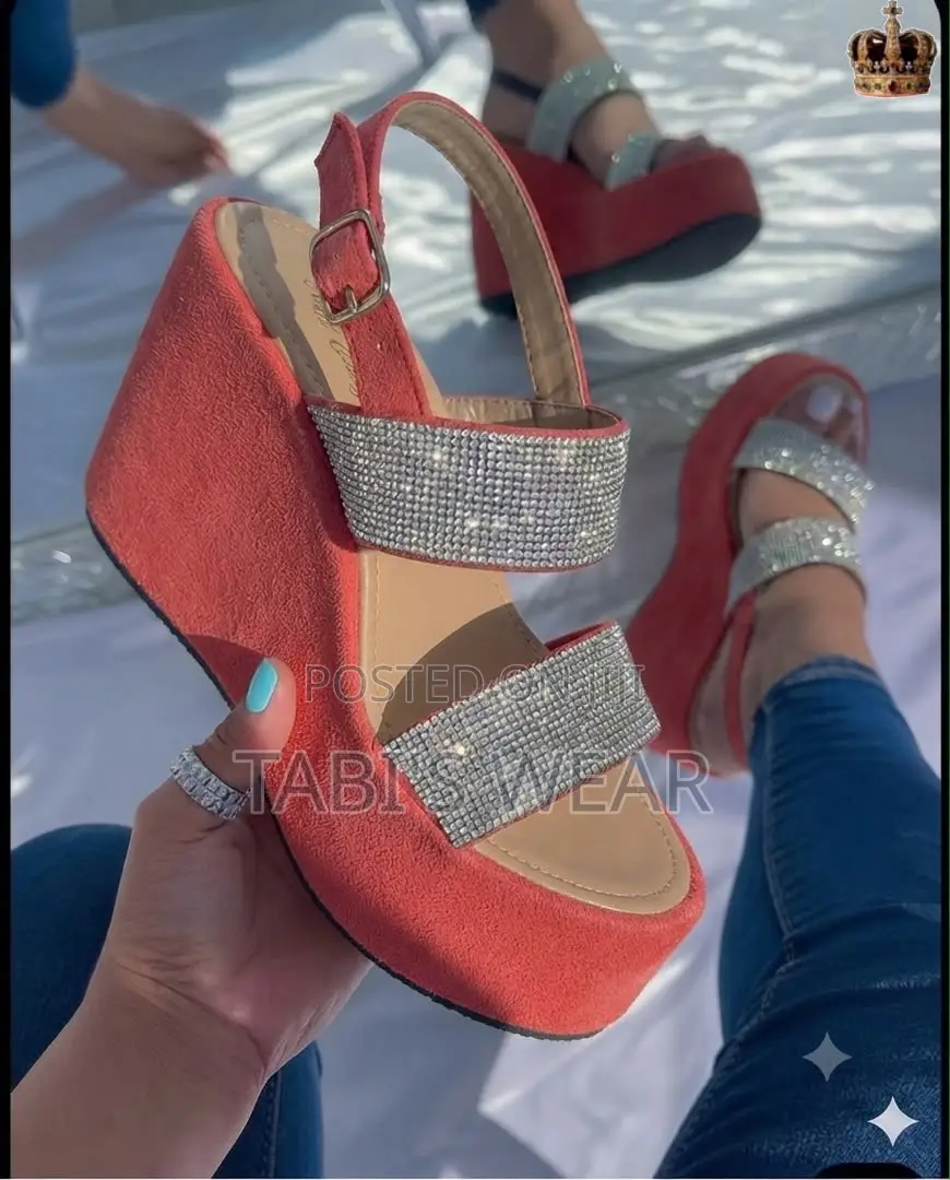 Luxury Heels Wedge Buckle Sandal for Women