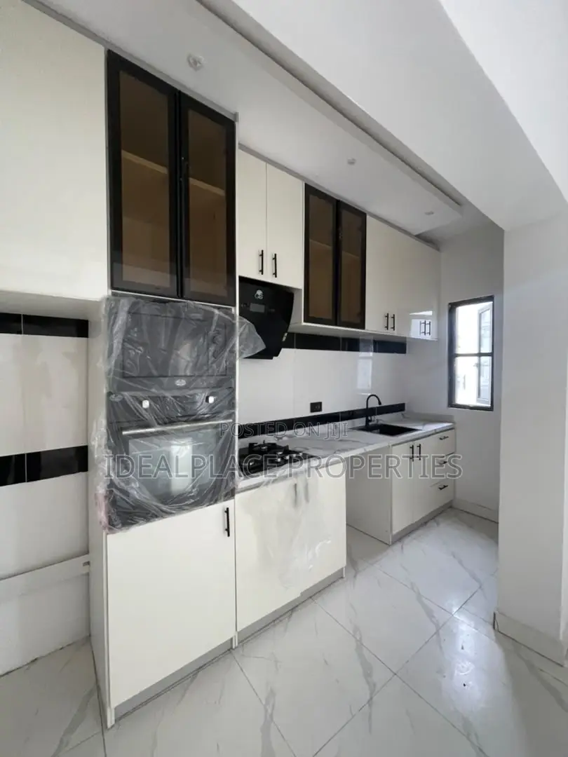2bdrm Apartment in Ikate for sale