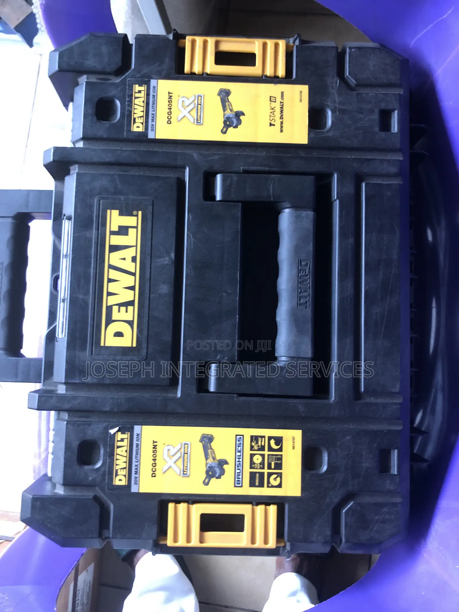 DeWalt Cordless Angle Grinder Kit