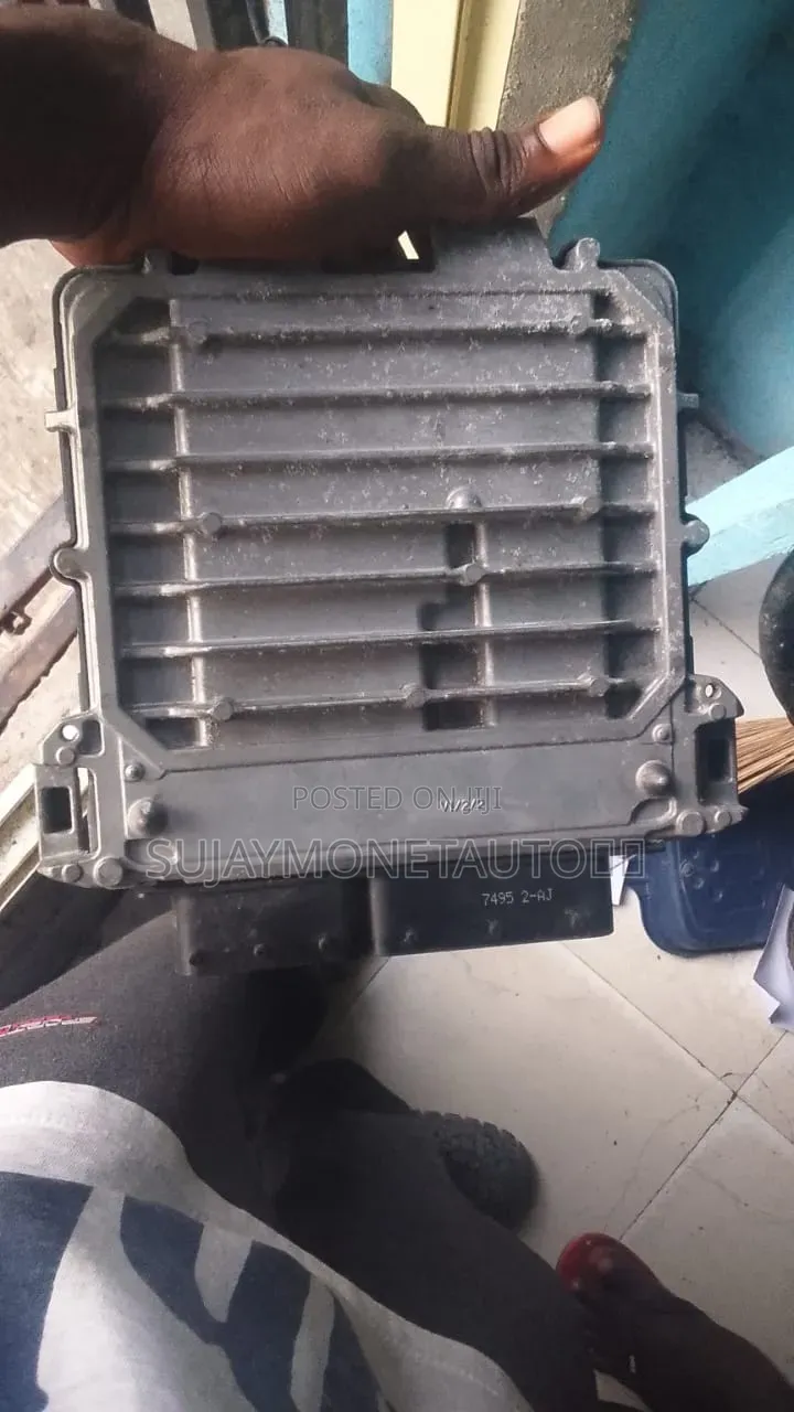 Mercedes Benz 274 Brain Box