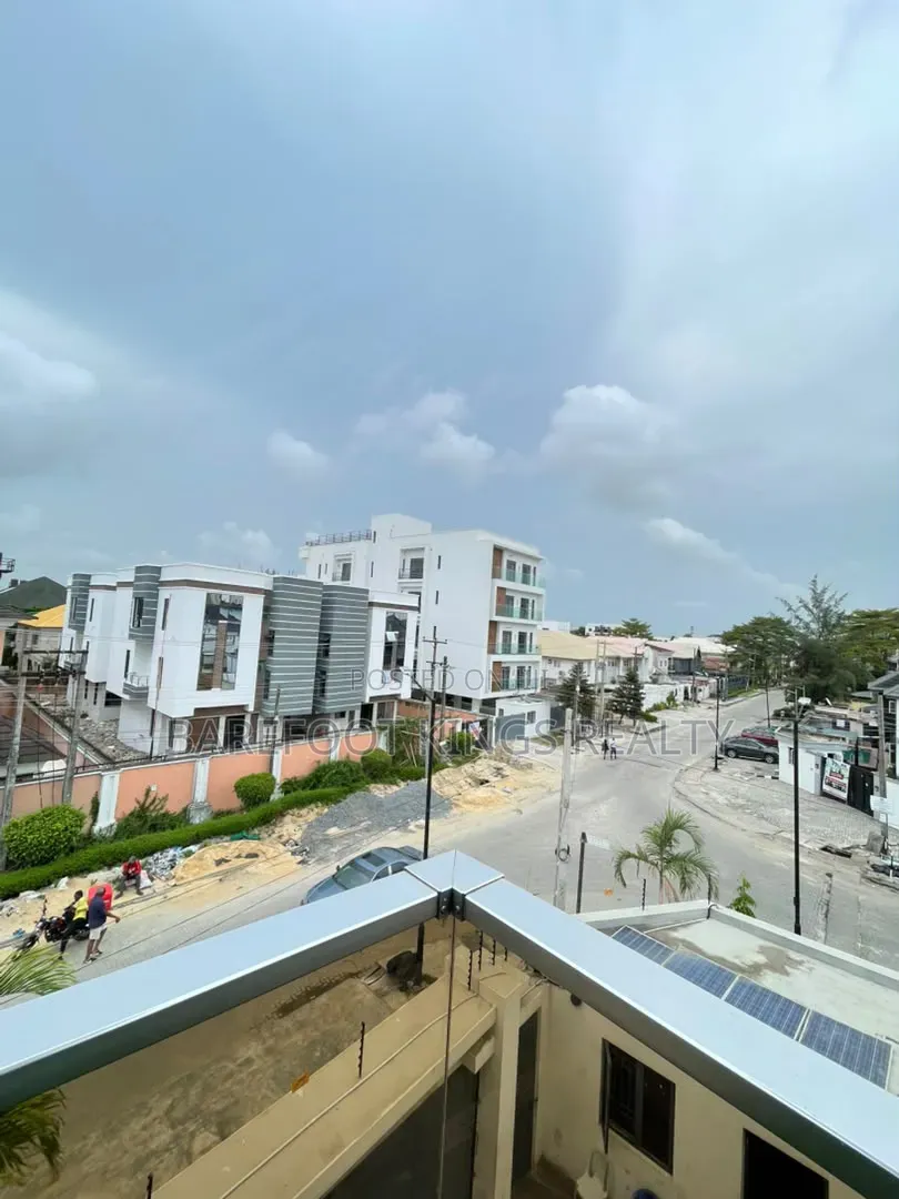 Luxury 4BEDROOM Terrace Duplex