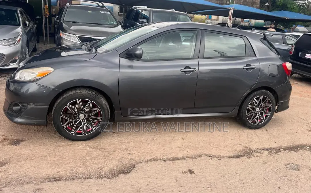 Toyota Matrix 2009 Gray