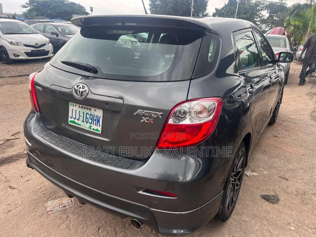 Toyota Matrix 2009 Gray