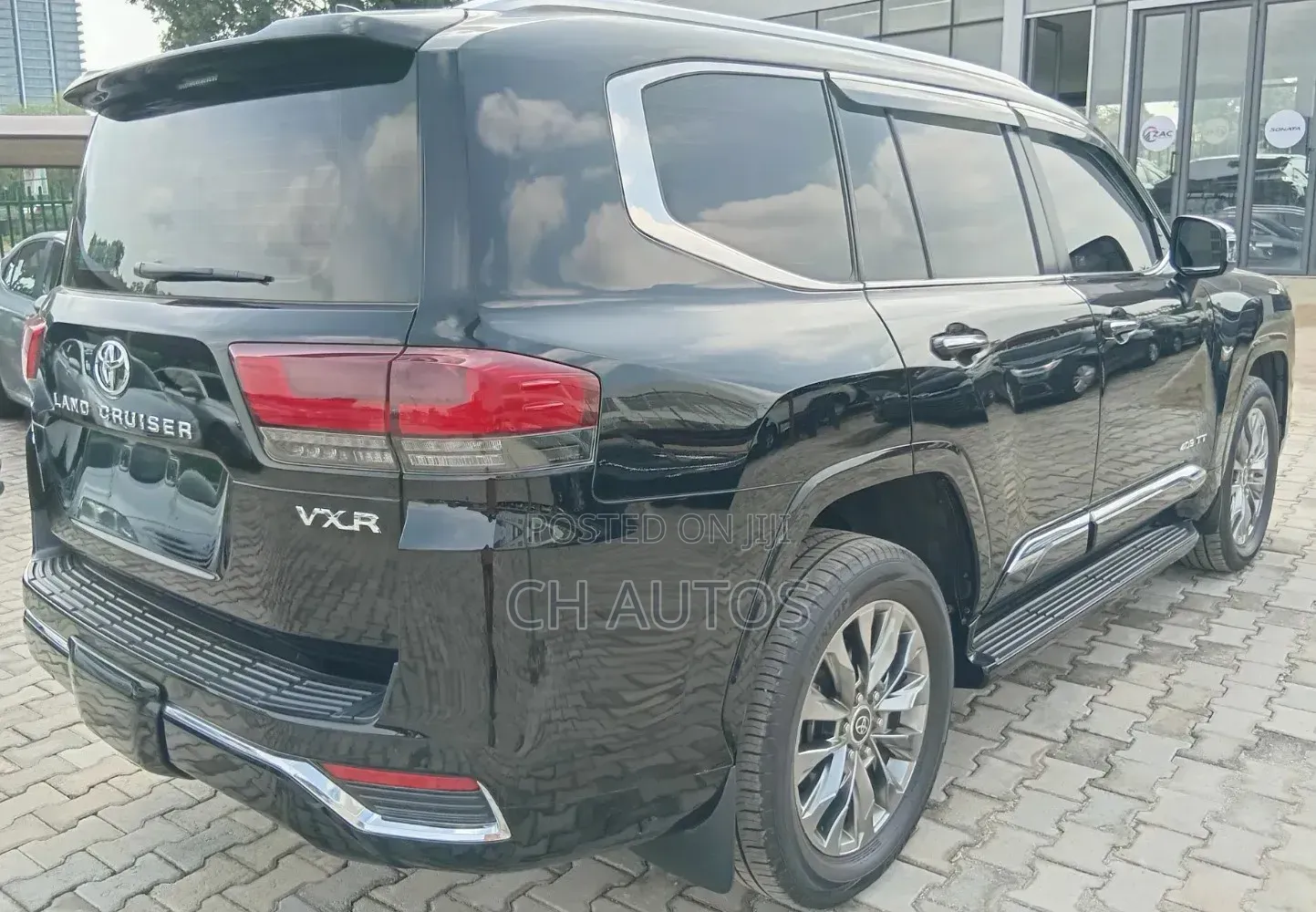 Toyota Land Cruiser LC300 2023 Matt Black