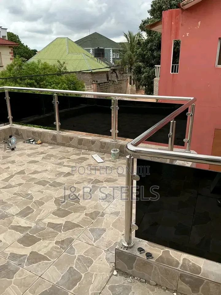 10m Framed Grey Glass