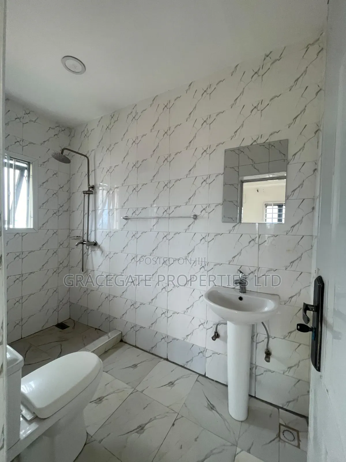 2bdrm Block of Flats in Life Camp After for rent