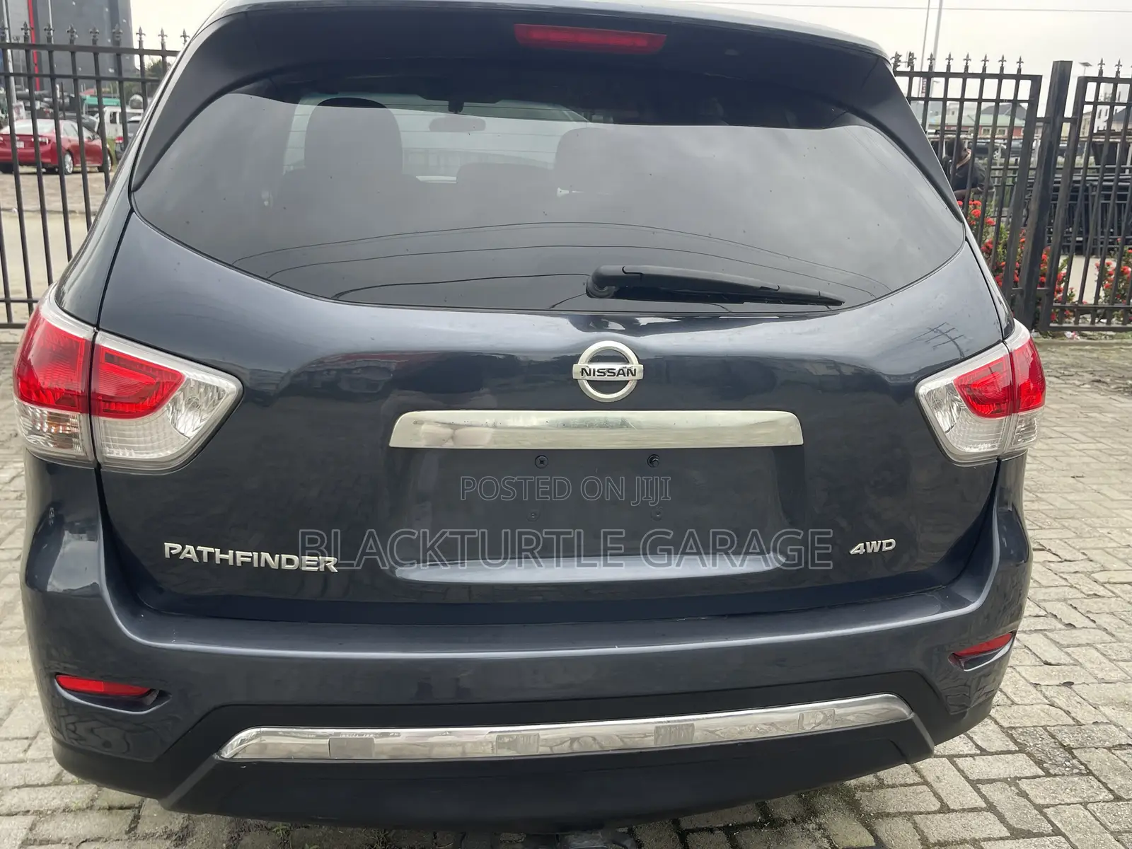 Nissan Pathfinder 2014 Blue