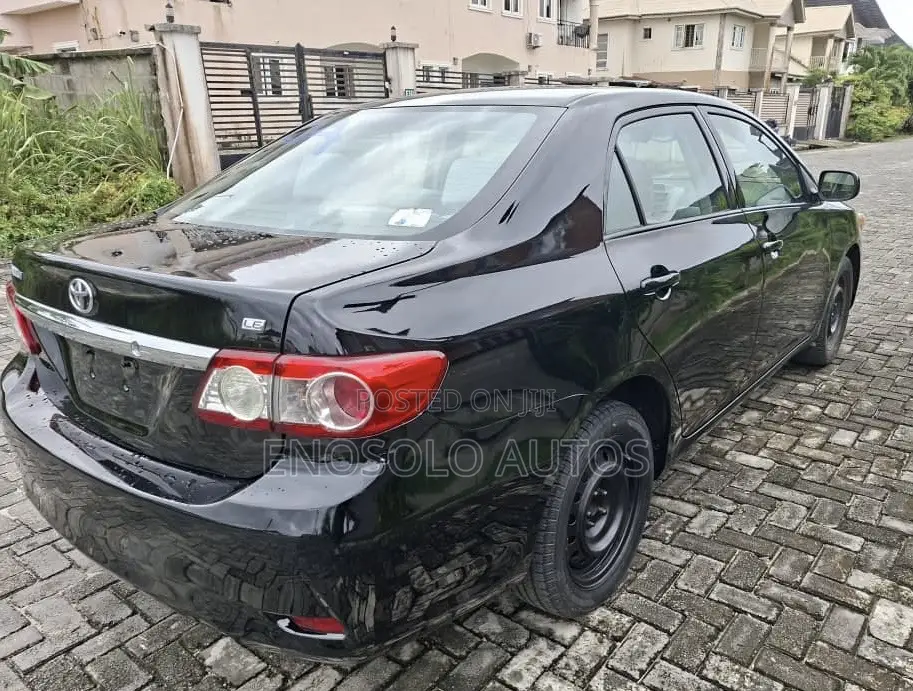 Toyota Corolla 2012 Black