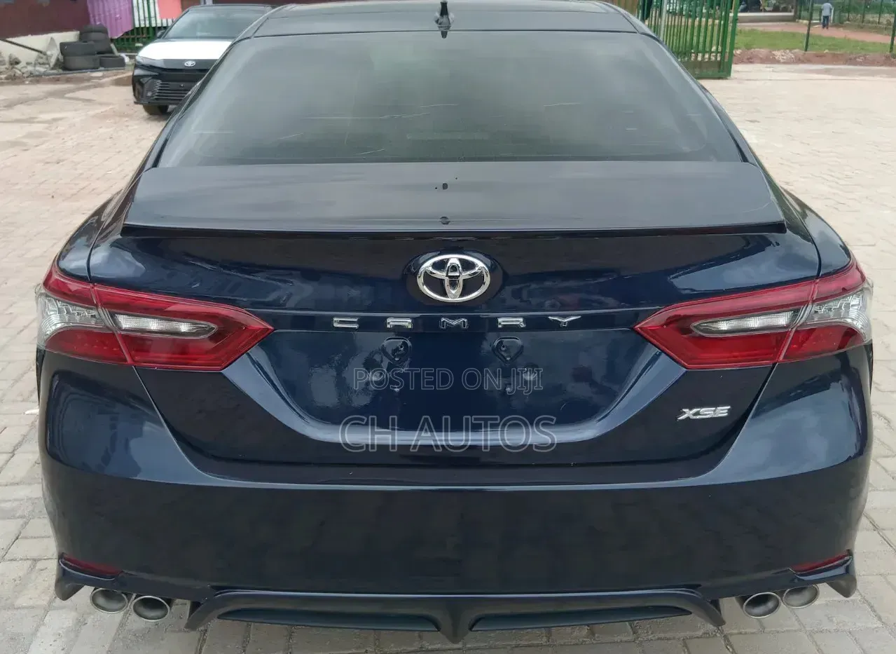 Toyota Camry XSE V6 2023 Blue