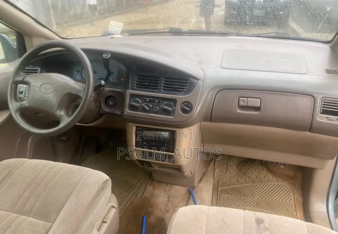 Toyota Sienna 2001 Blue