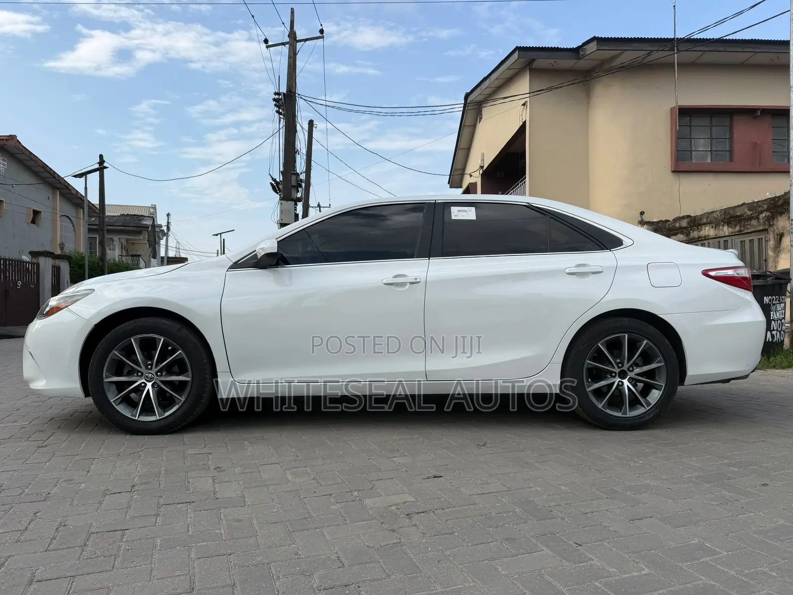 Toyota Camry XSE 4dr Sedan (3.5L 6cyl 6A) 2015 White