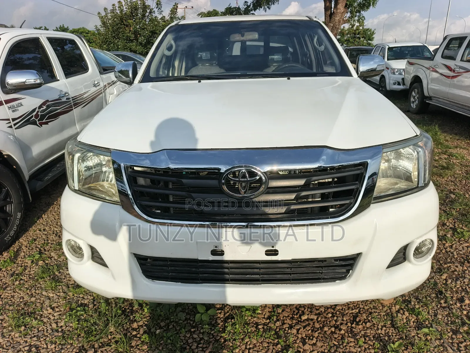 Toyota Hilux 2012 White