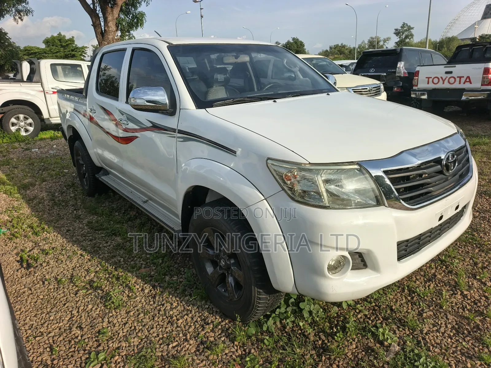 Toyota Hilux 2012 White