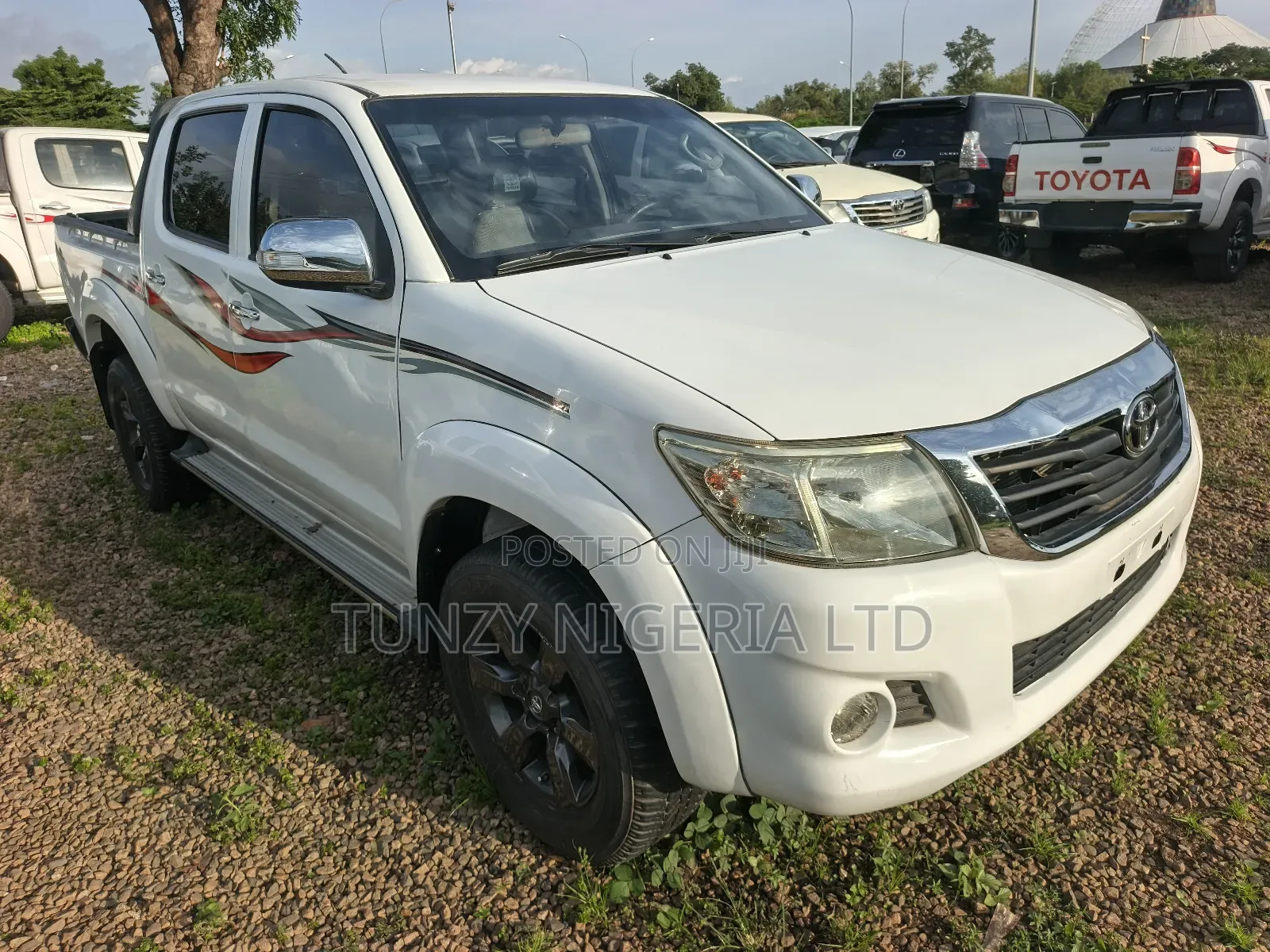 Toyota Hilux 2012 White