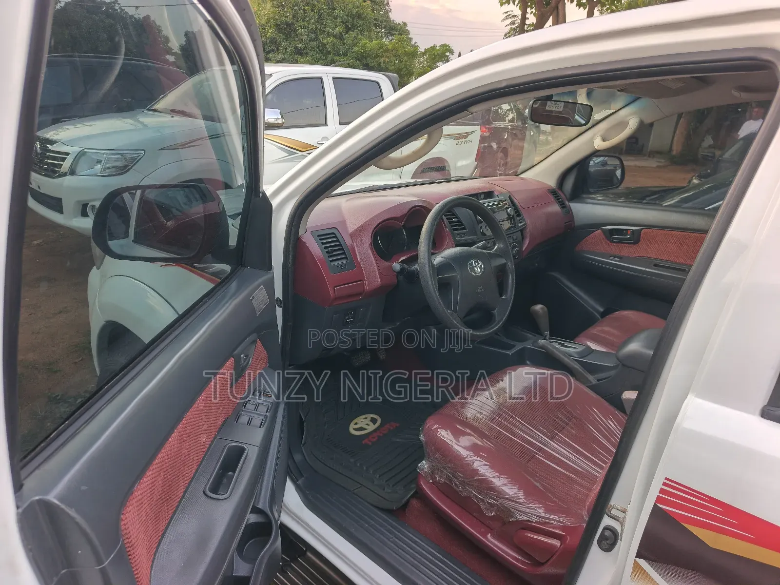 Toyota Hilux 2015 White