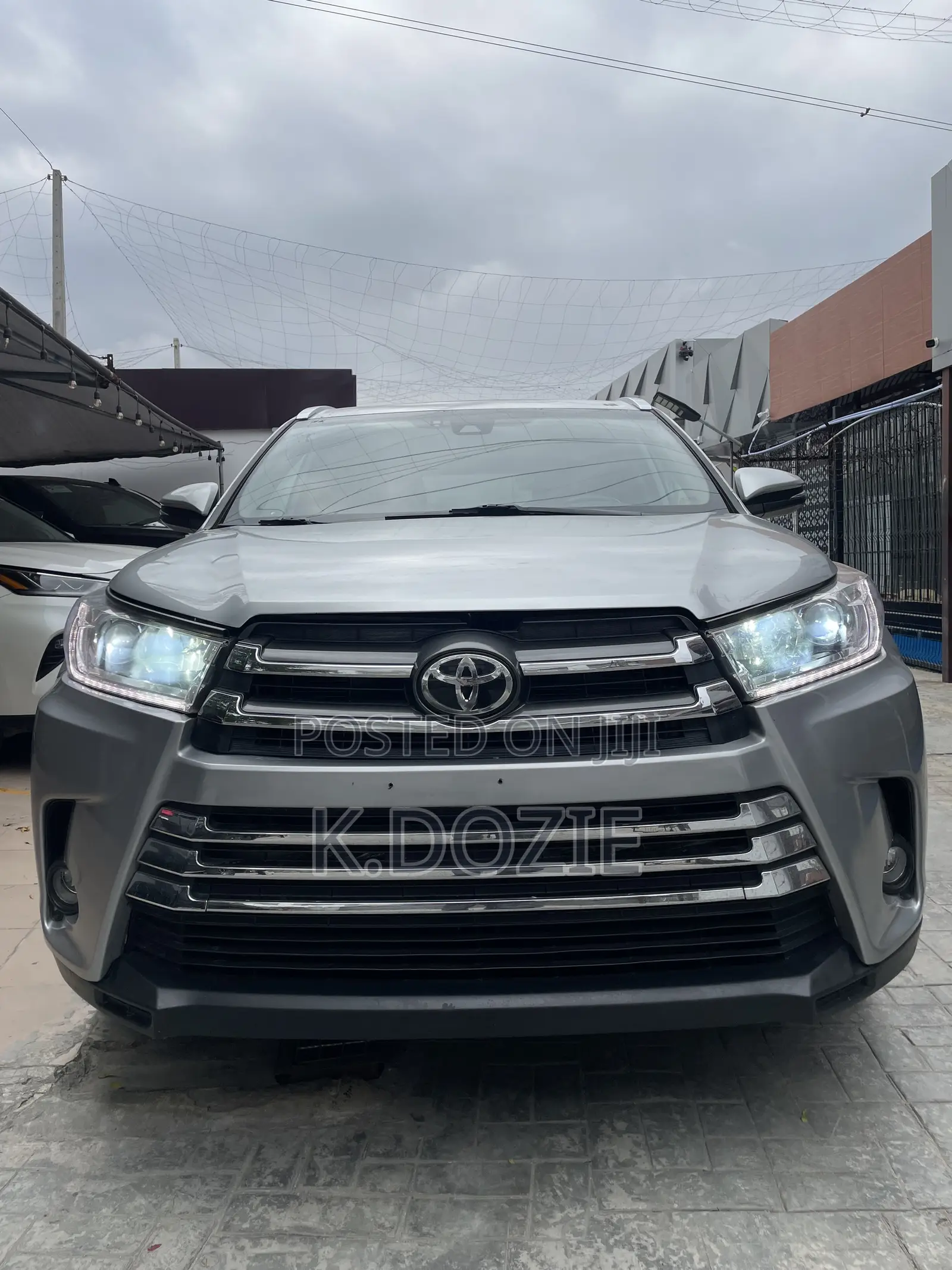 Toyota Highlander XLE 2019 Gray