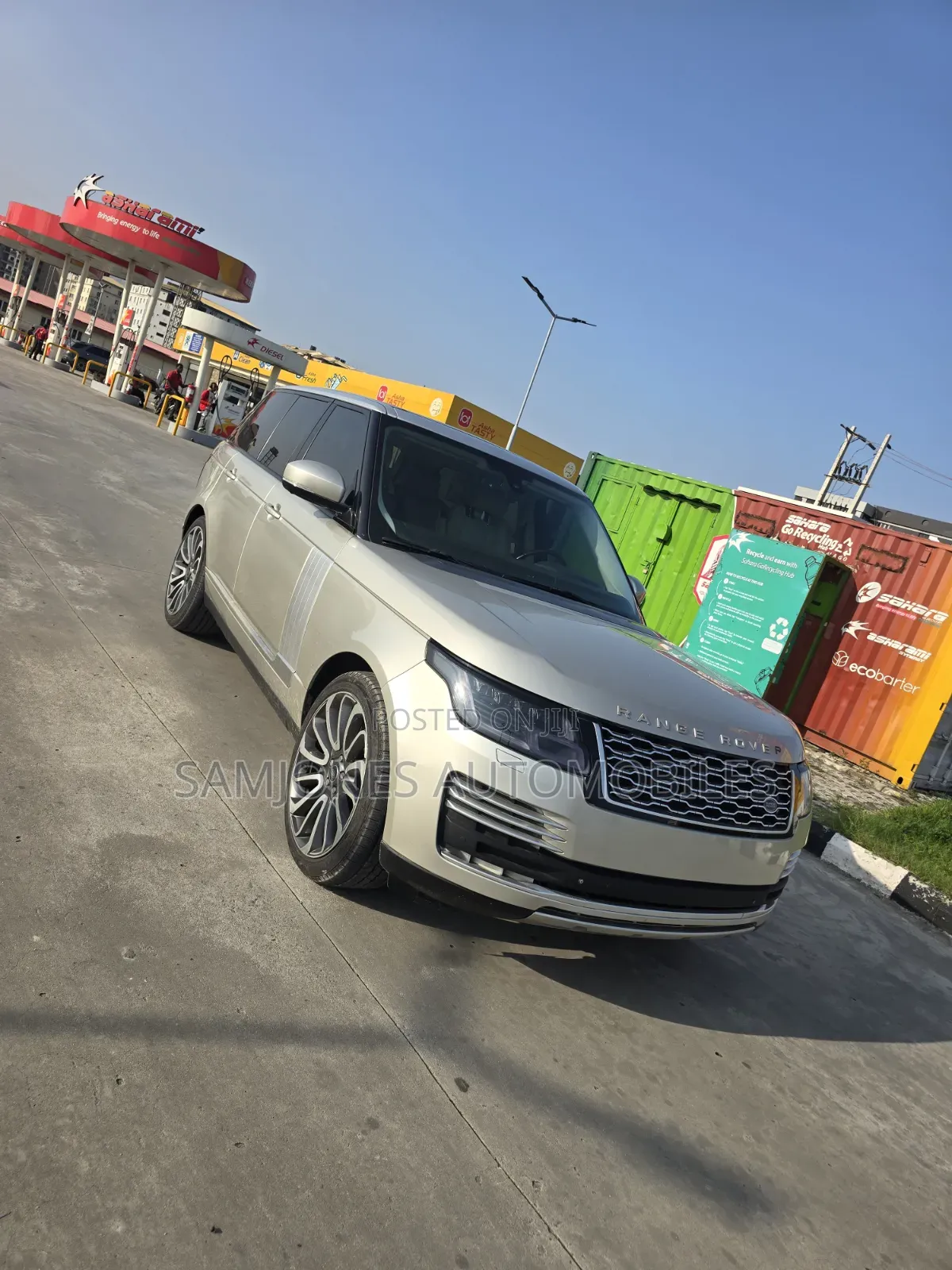 Land Rover Range Rover Vogue 2014 Gold