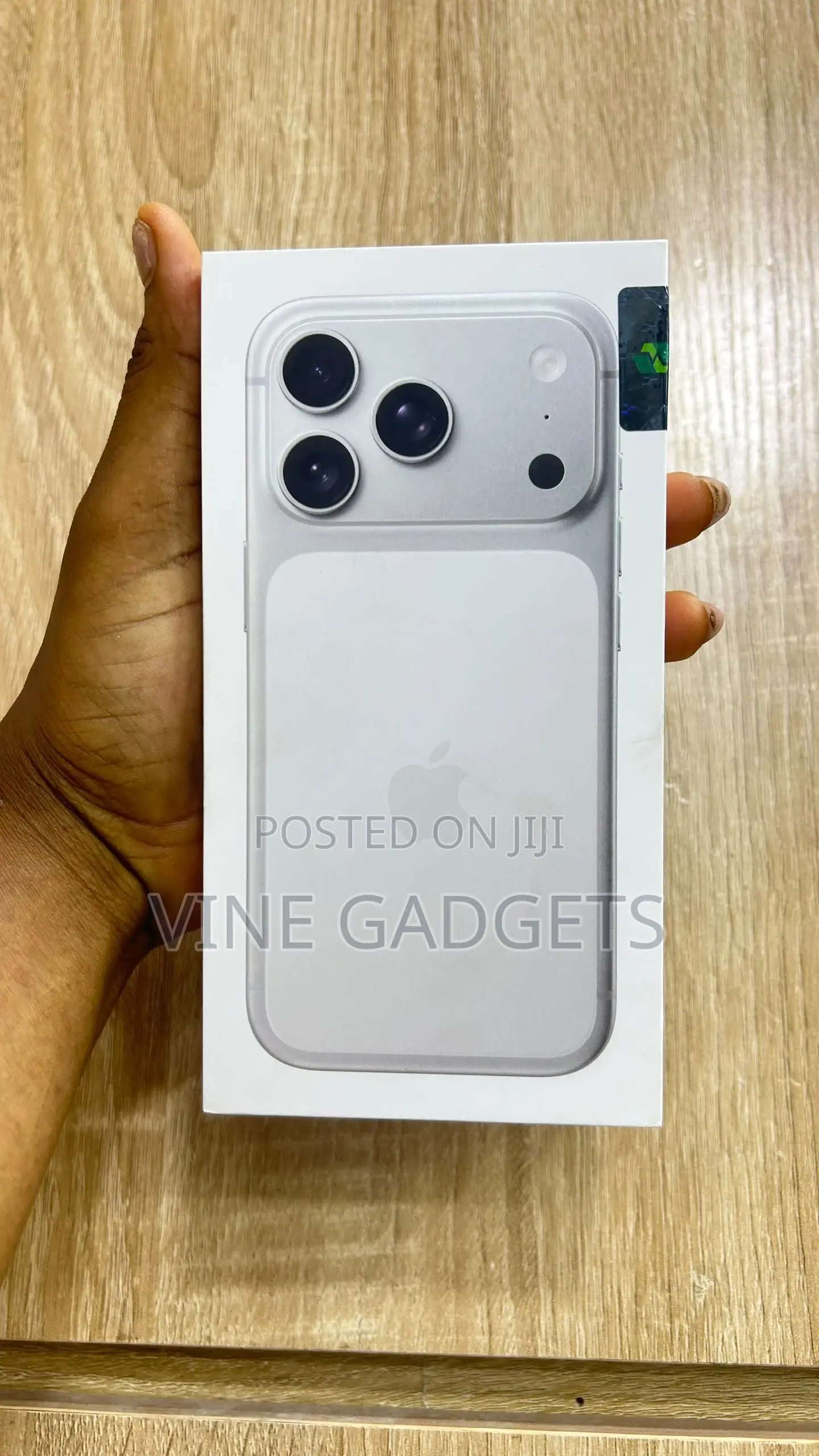 New Apple iPhone 17 Pro 1 TB Silver