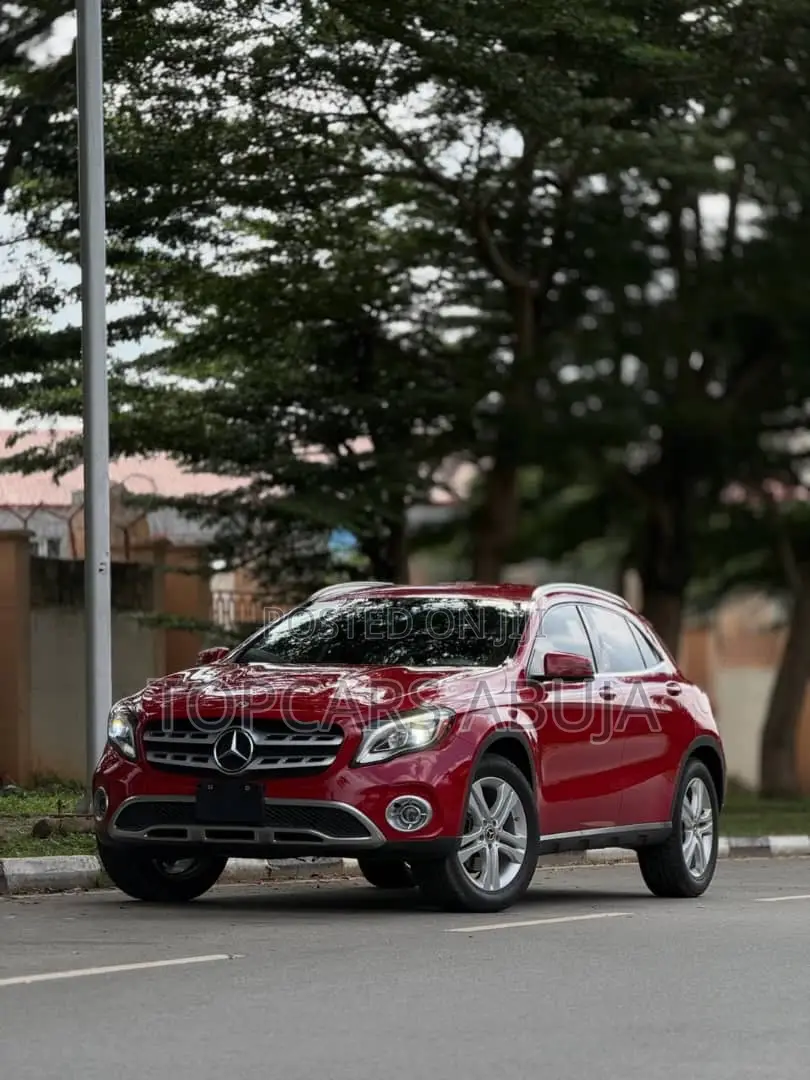 Mercedes-Benz GLA 250 2020 Red