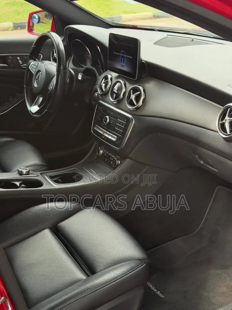 Mercedes-Benz GLA 250 2020 Red