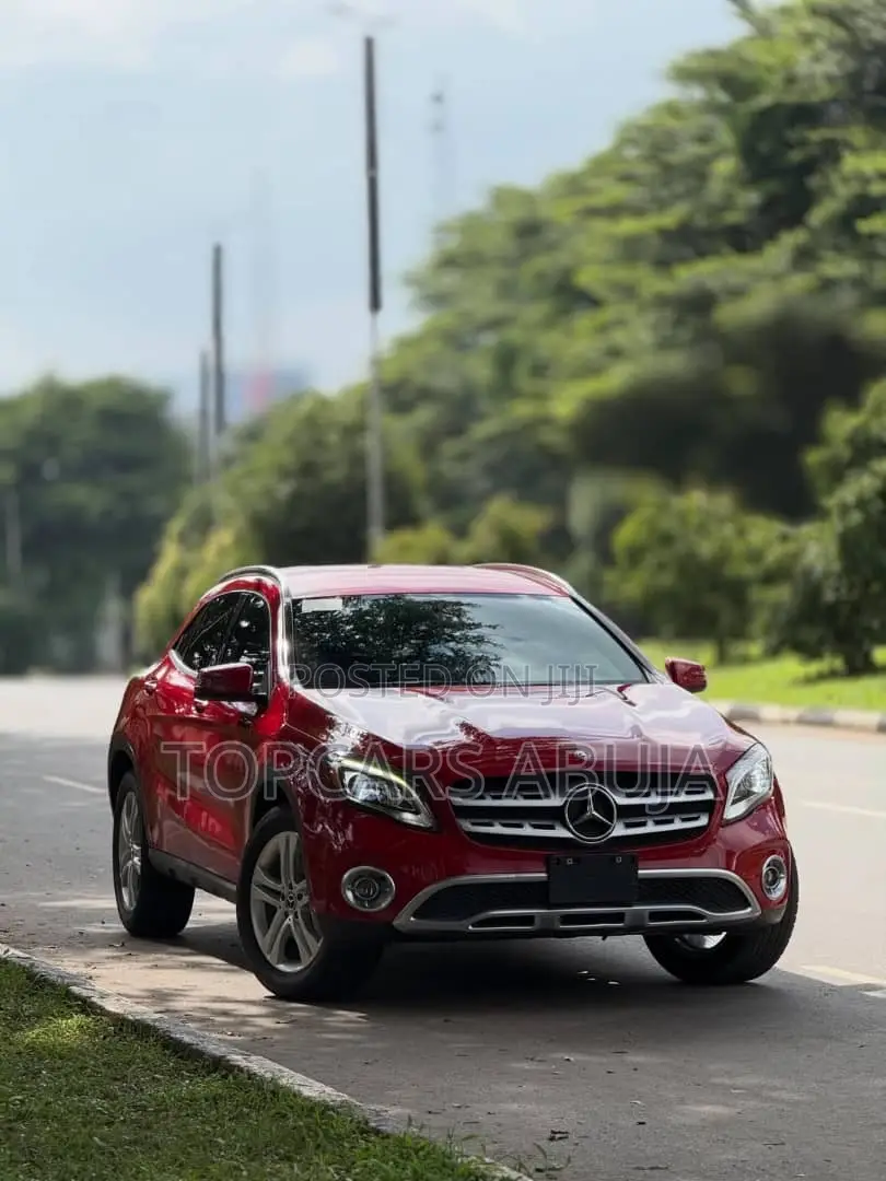Mercedes-Benz GLA 250 2020 Red