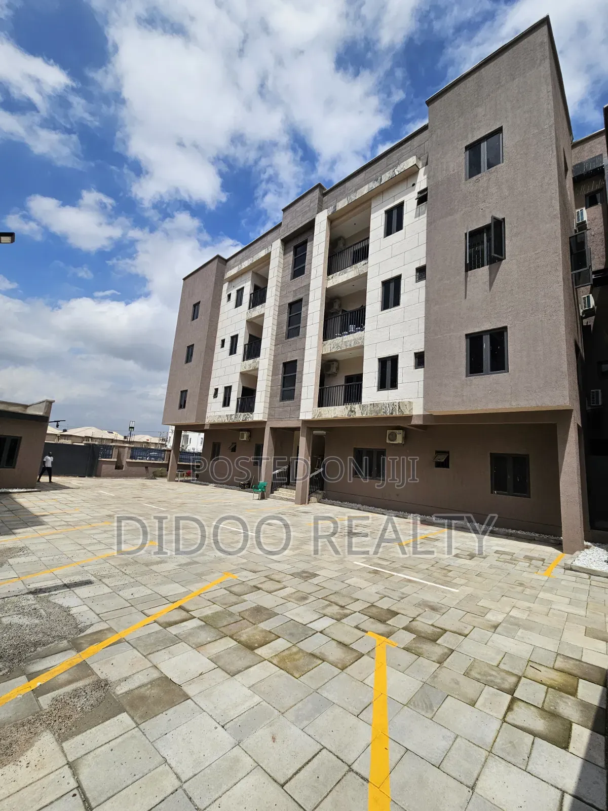 3bdrm Block of Flats in Mabushi for rent