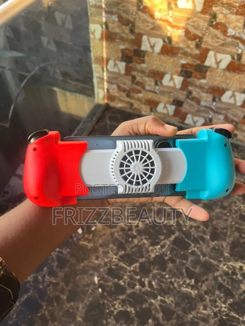 Mobile Gaming Controller
