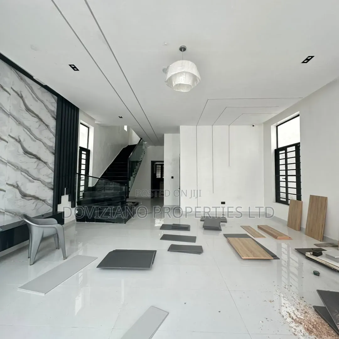 5bdrm Duplex in Sangotedo for sale