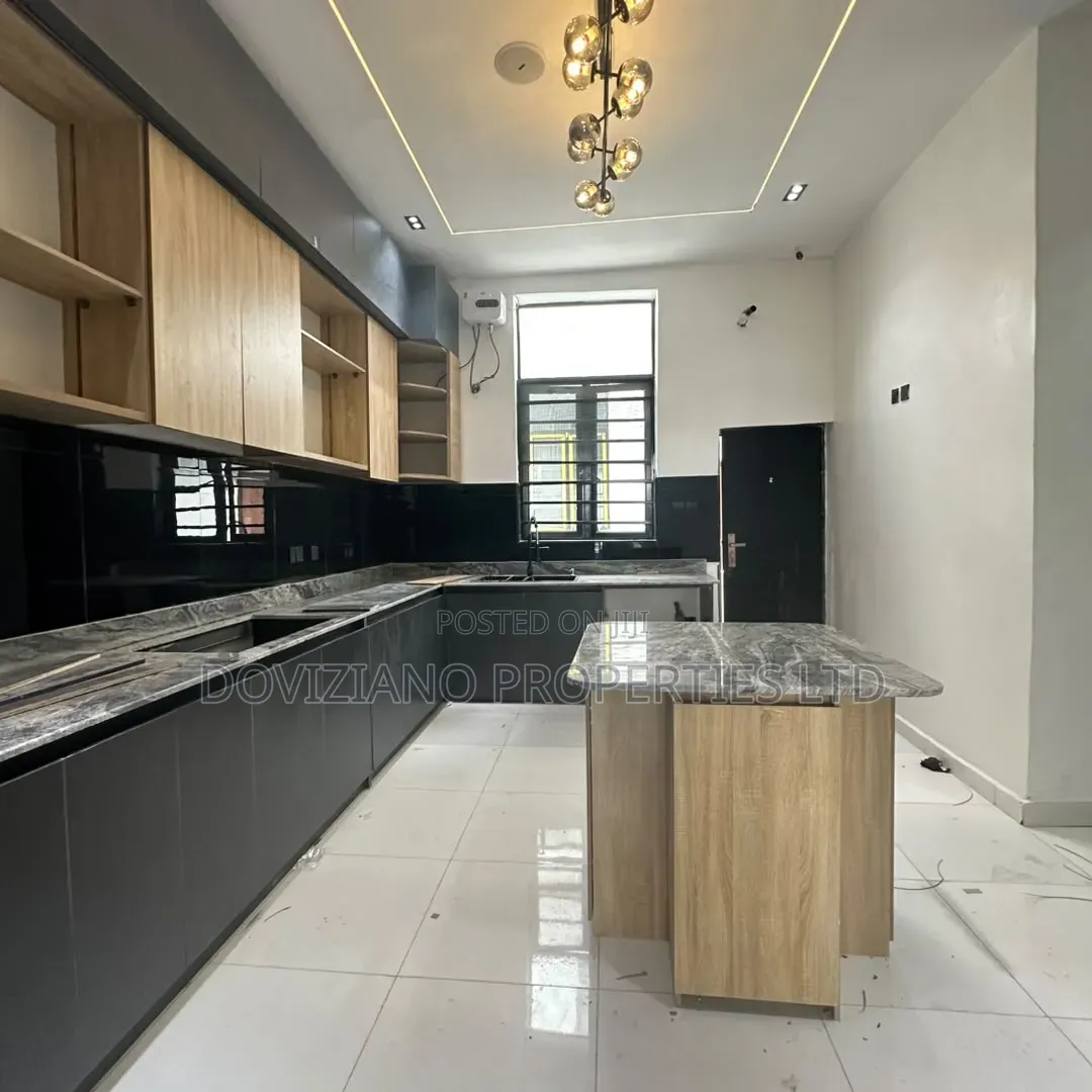 5bdrm Duplex in Sangotedo for sale