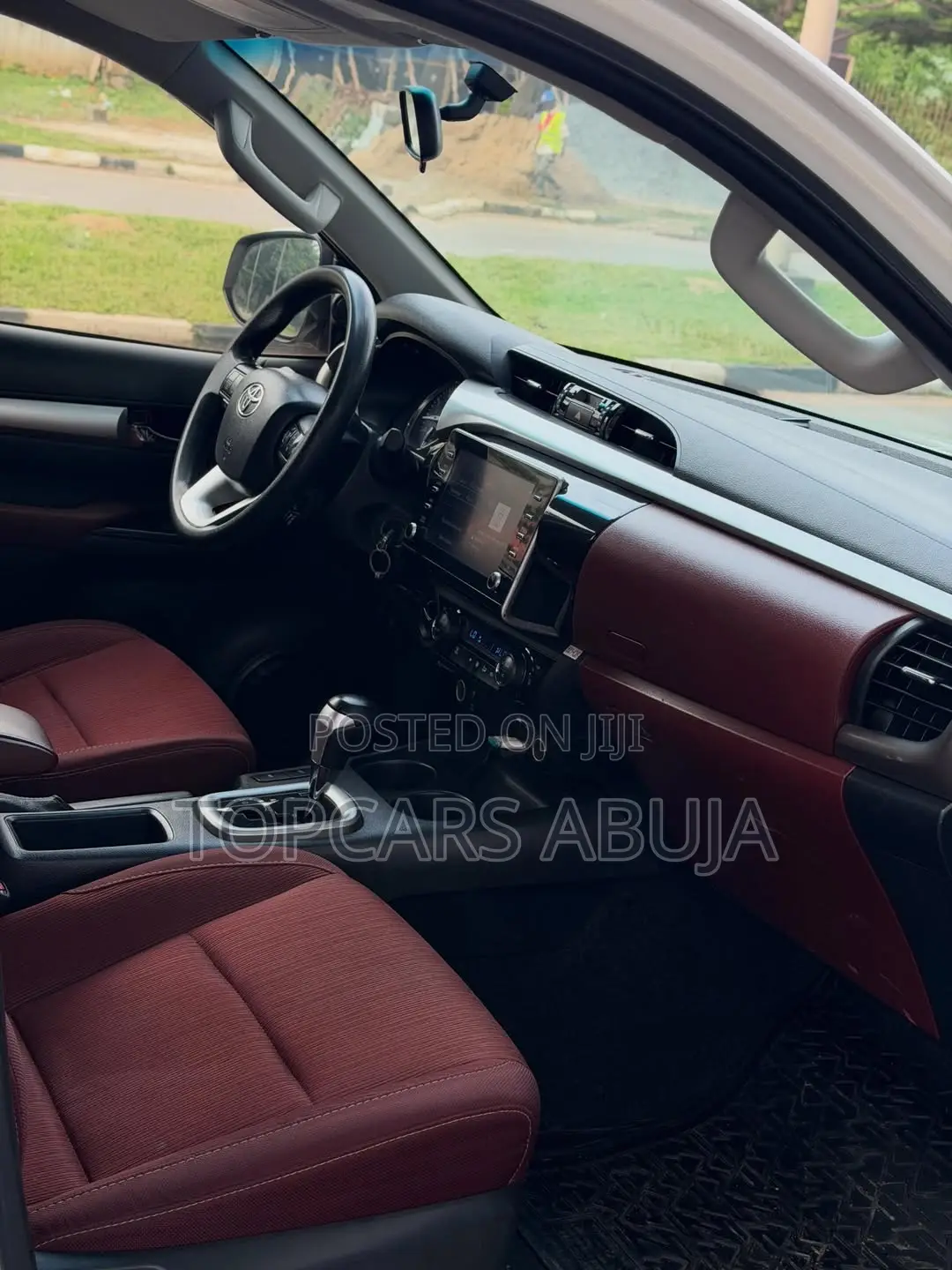 Toyota Hilux 2021 White