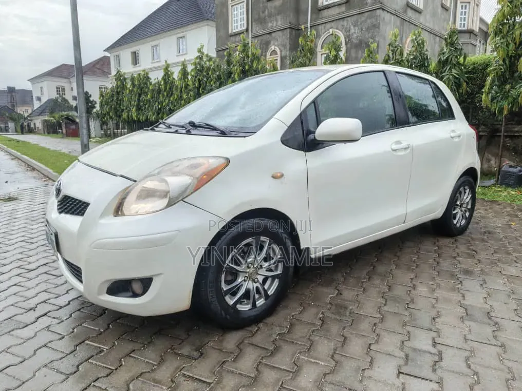 Toyota Yaris 1.3 VVT-i Automatic 2008 White