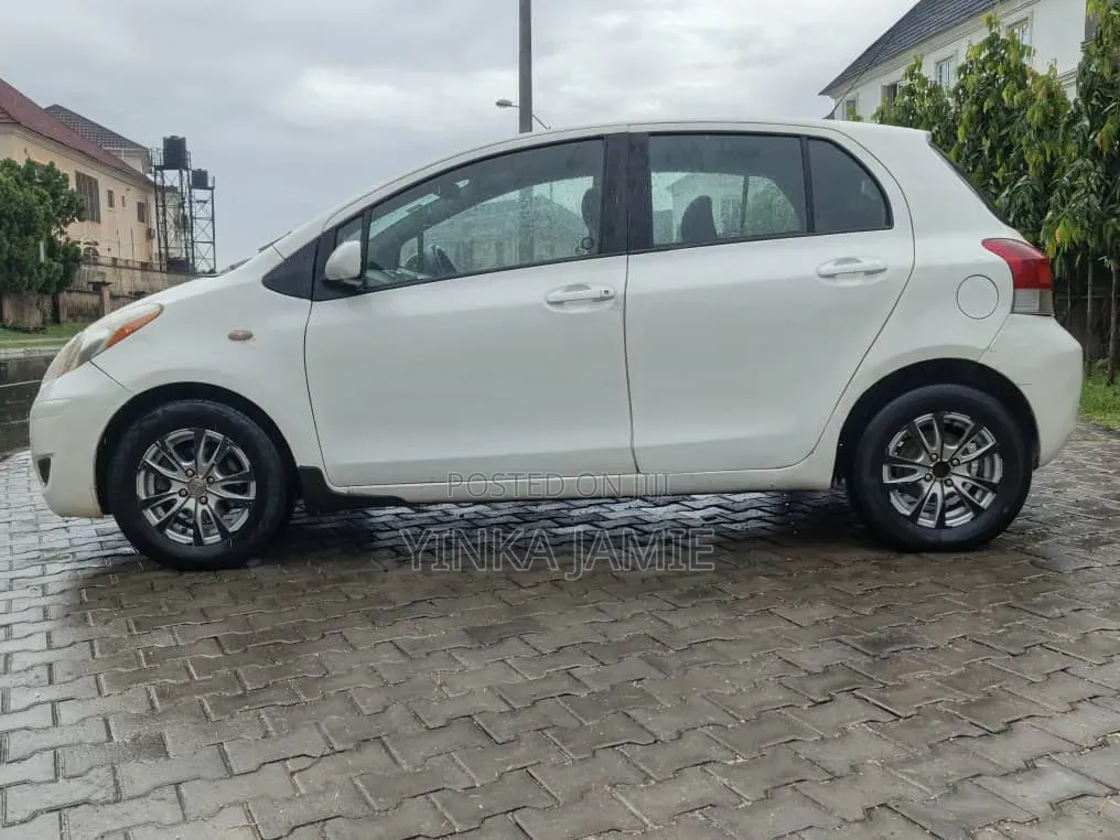 Toyota Yaris 1.3 VVT-i Automatic 2008 White