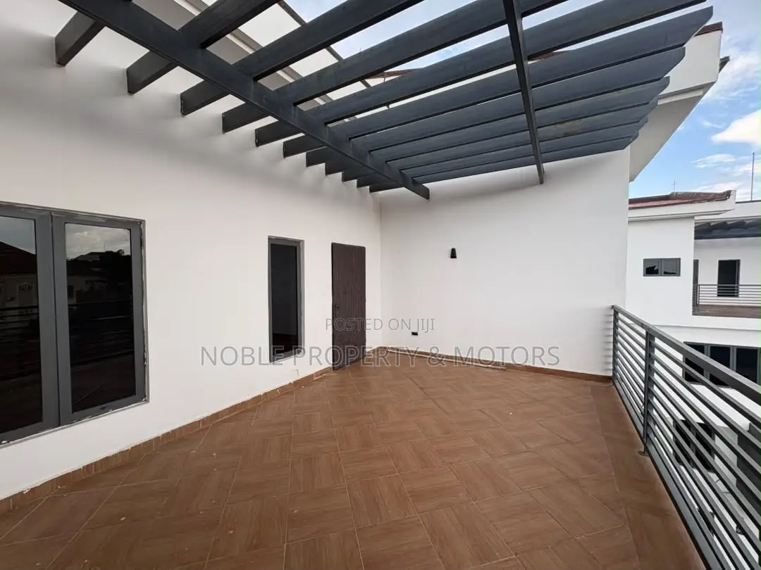 4bdrm Townhouse/Terrace in Jahi for sale