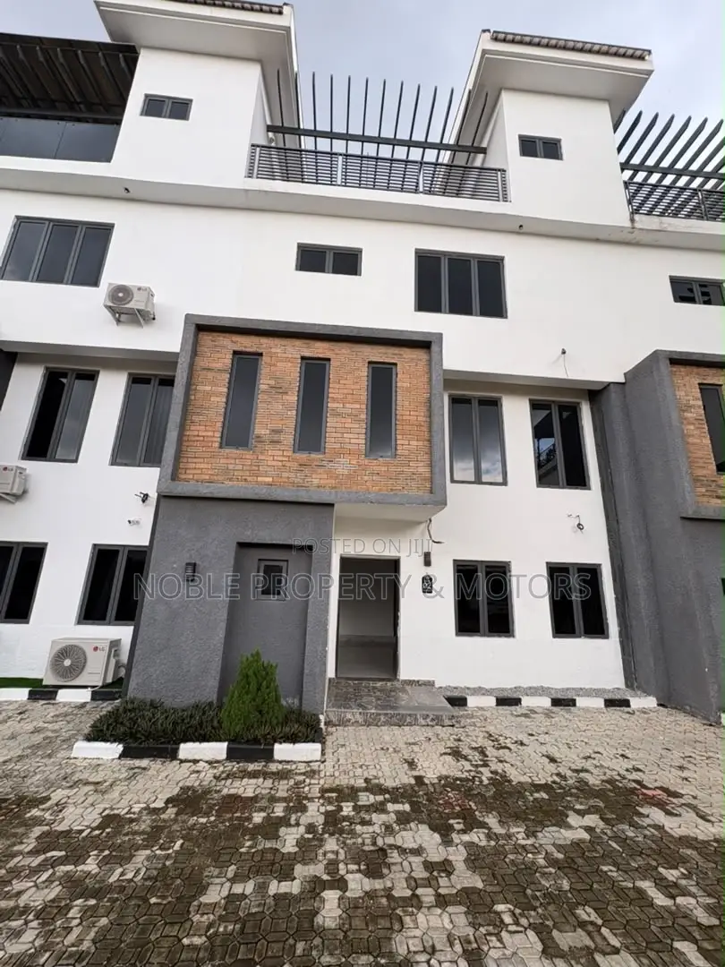 4bdrm Townhouse/Terrace in Jahi for sale