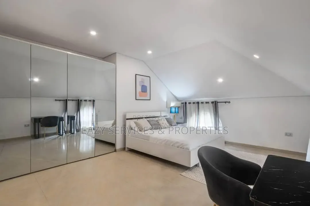 Furnished 4bdrm Apartment in Lekki Phase One for rent