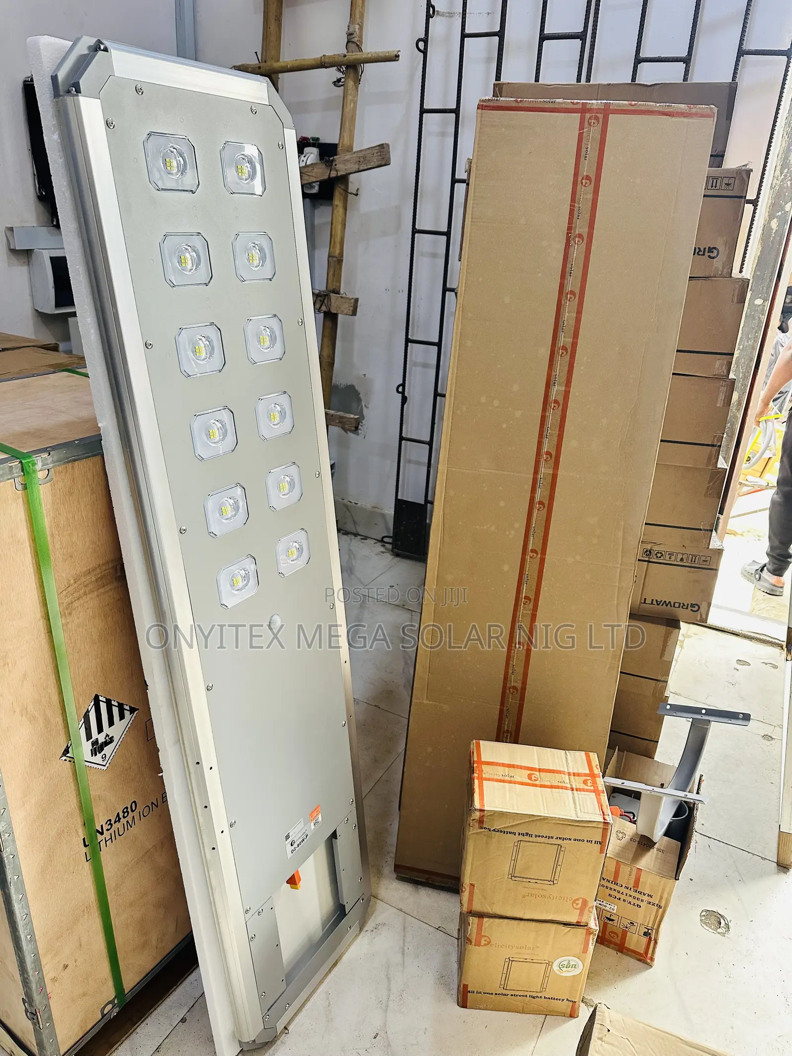 Felicity D2 Solar Street Light 80watts 12eyes